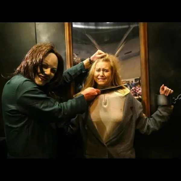 Distortions "Shock & Awe" Professional Haunted House Illusion 3 Distortions "Shock & Awe" Professional Haunted House Illusion