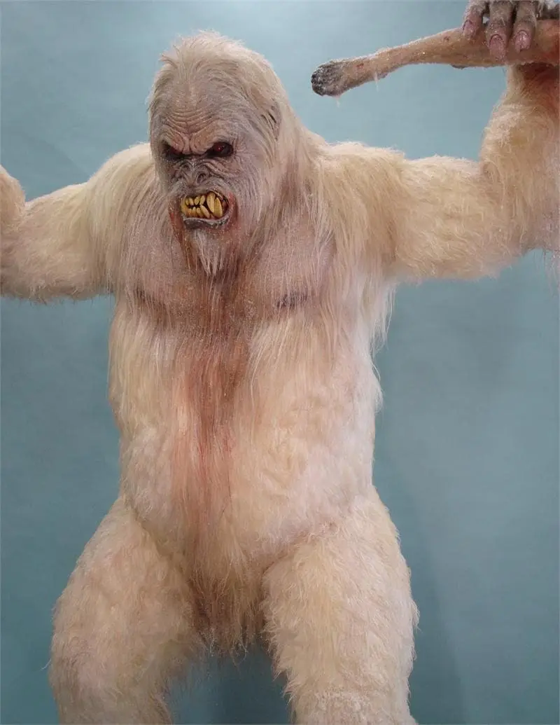 Rubies "Yeti" Custom Full-Sized Statue Halloween Prop 6 Rubies "Yeti" Custom Full-Sized Statue Halloween Prop - Image 4